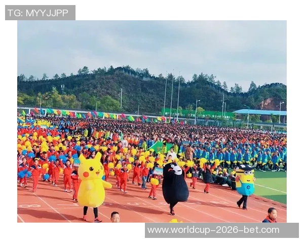 足球宝贝撕衣背后的故事与激情揭示了运动与美的完美结合 足球宝贝撕衣背后的故事与激情揭示了运动与美的完美结合